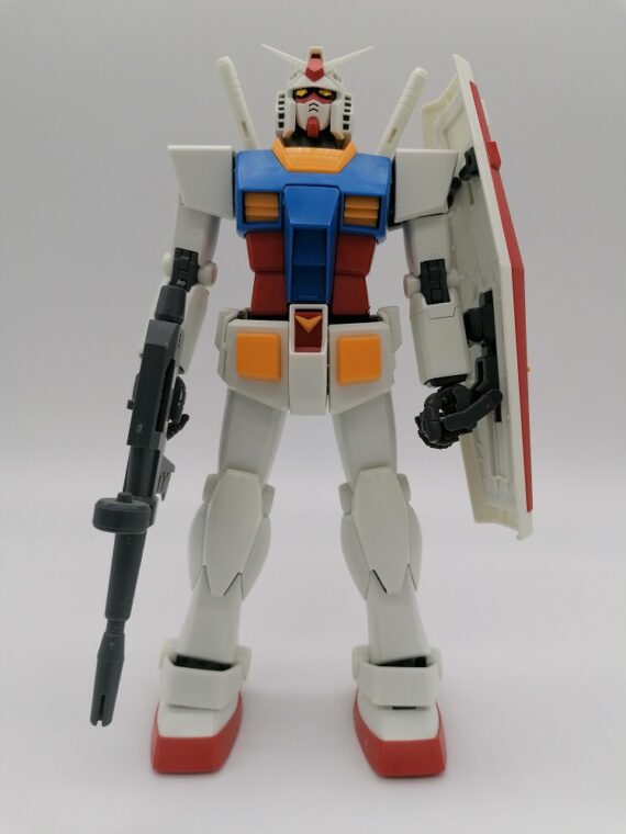 modellino Gundam RX-78-2 Bandai 1-100 Ver. 2.0